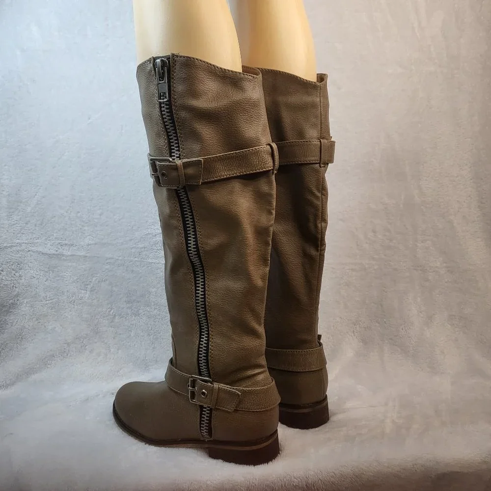 * Comfortable Beige Knee High Flat Riding Boots